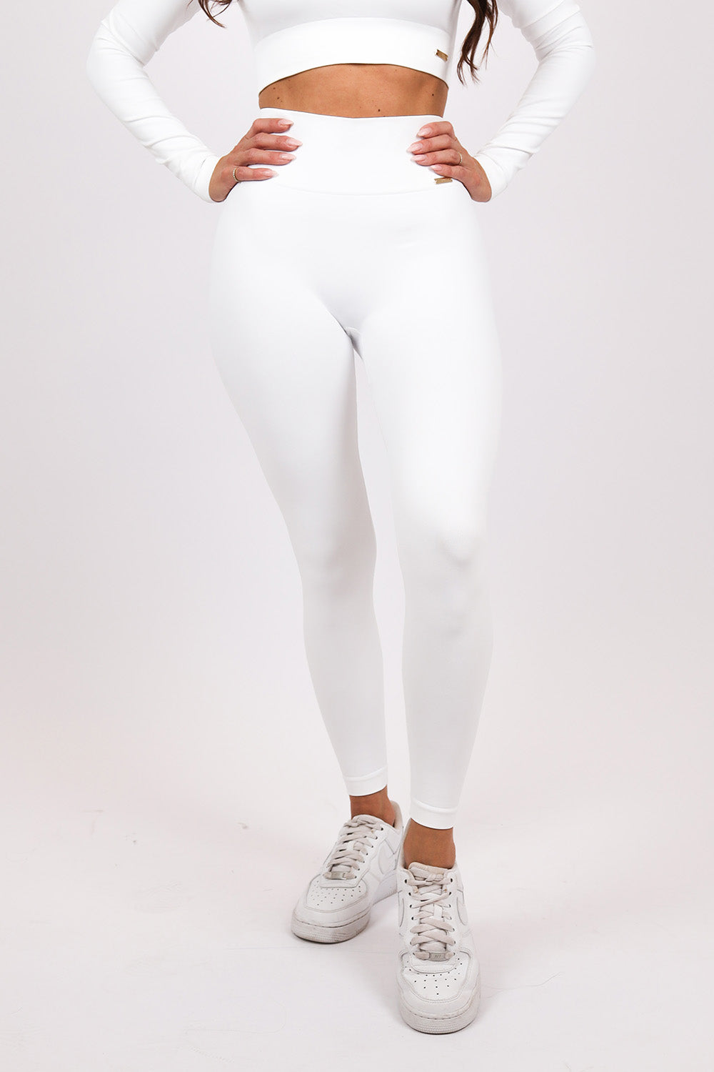 classic-white-legging-gold